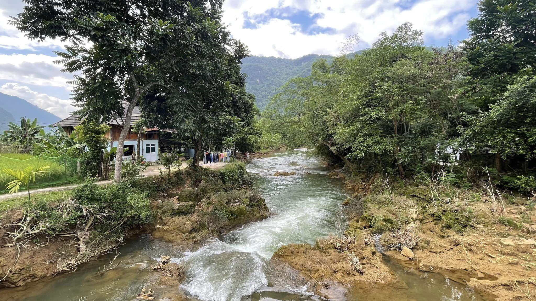Mai Chau Bicycle Tour 2 Days